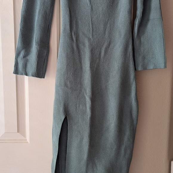 Sweater dress! - Picture 2 of 6